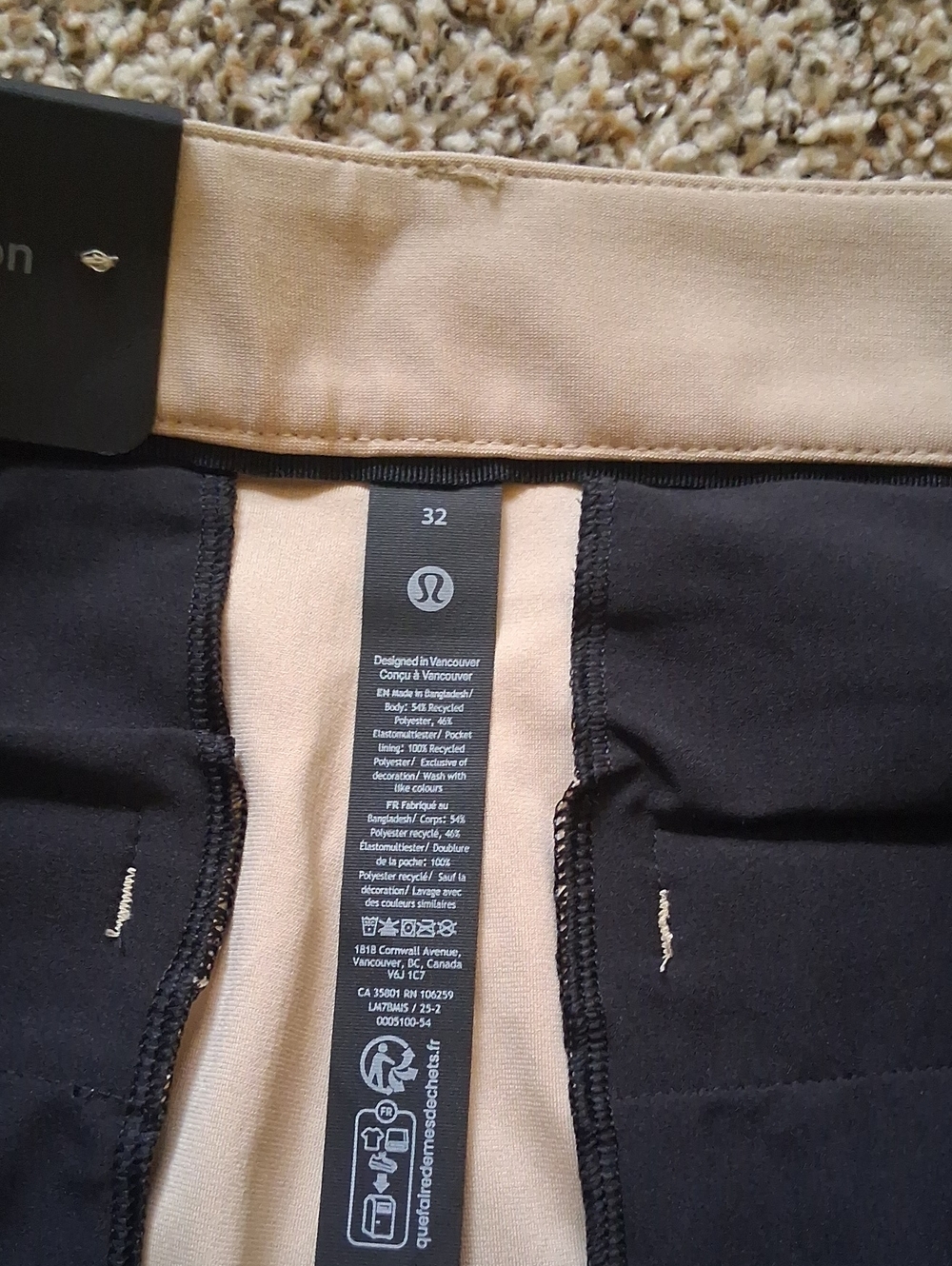 Lululemon Short Size 32 - Picture 4 of 5